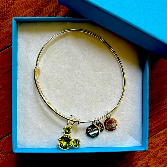 2017 Authentic Alex & Ani bracelet Disney edition! Sterling silver & peridot! - Picture 1 of 2